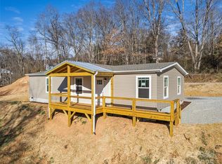 77 Geiranger Dr, Clyde, NC 28721