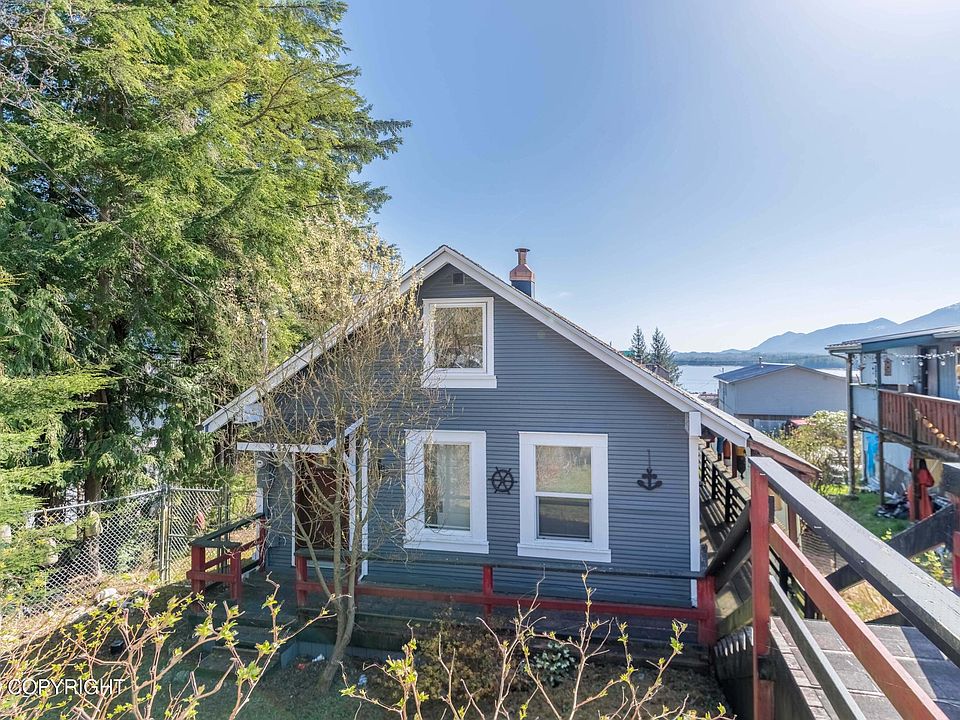 1st image of 2427 3rd Ave