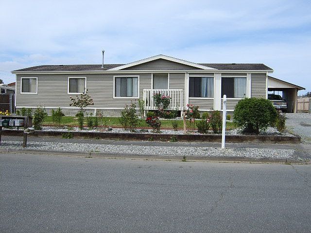 2nd image of 1709 N 32nd Pl