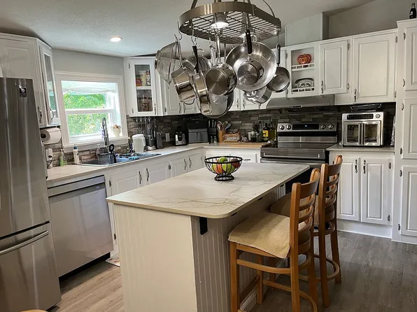 3311 Rebecca Rd, Big Stone Gap, VA 24219