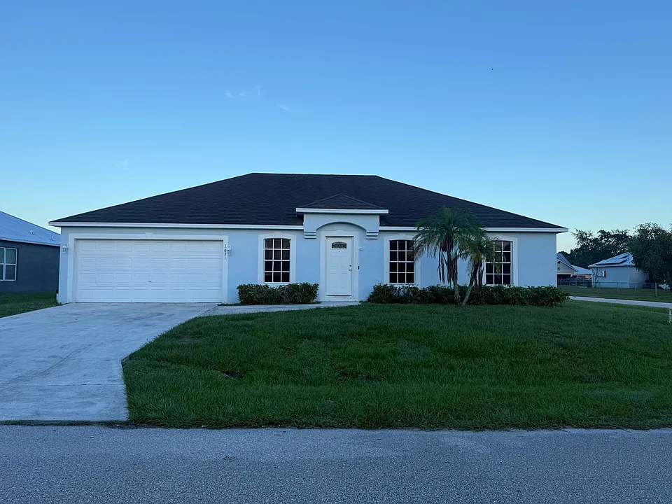 1031 SE 39th Ter