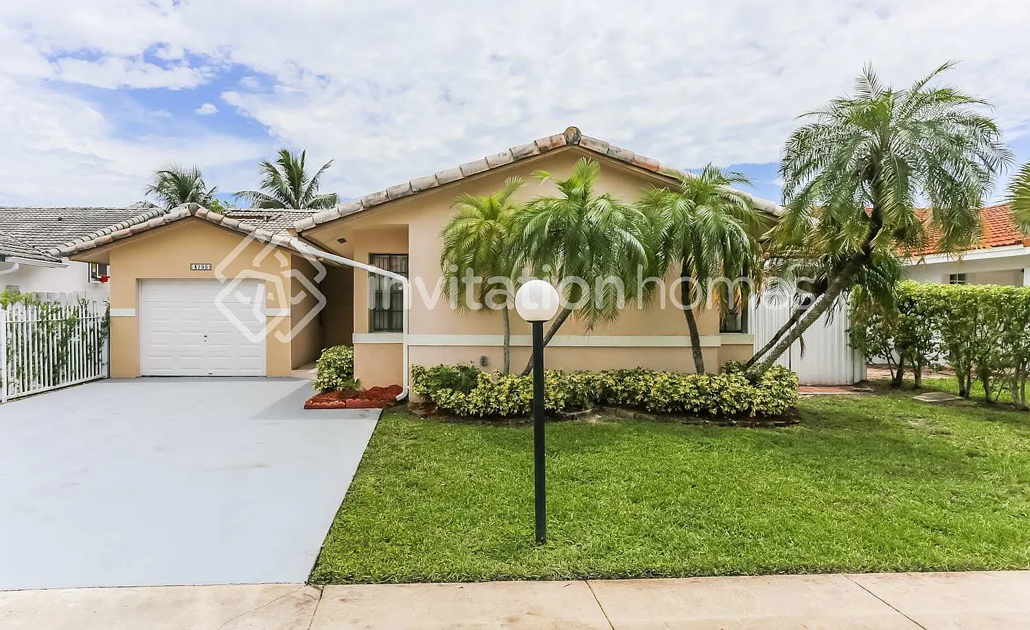 4705 SW 143rd Ave Miami, FL 33175 — Photo 1