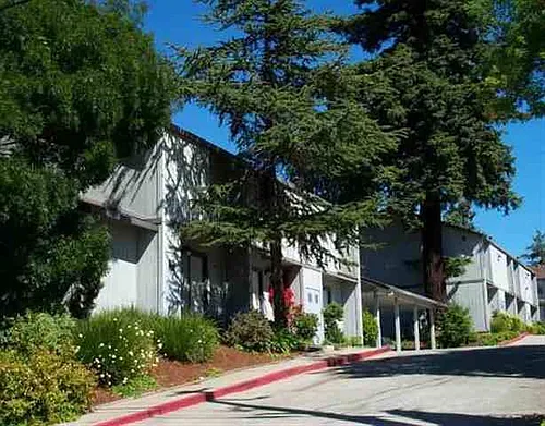 1821 Hill Ave #2 Photo 1