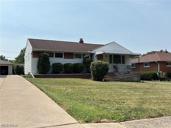 3rd image of 536 Westview Rd