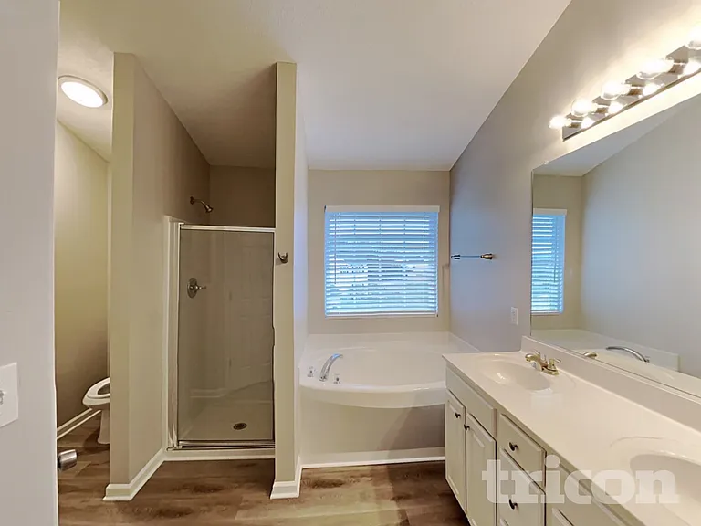 320 Stone Meadow Dr — Photo 10