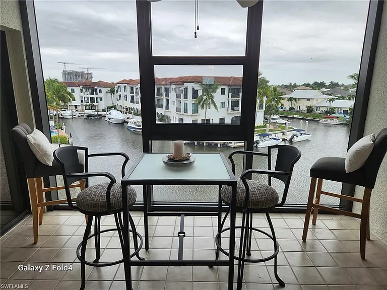 805 River Point Dr #C-307 — Photo 4