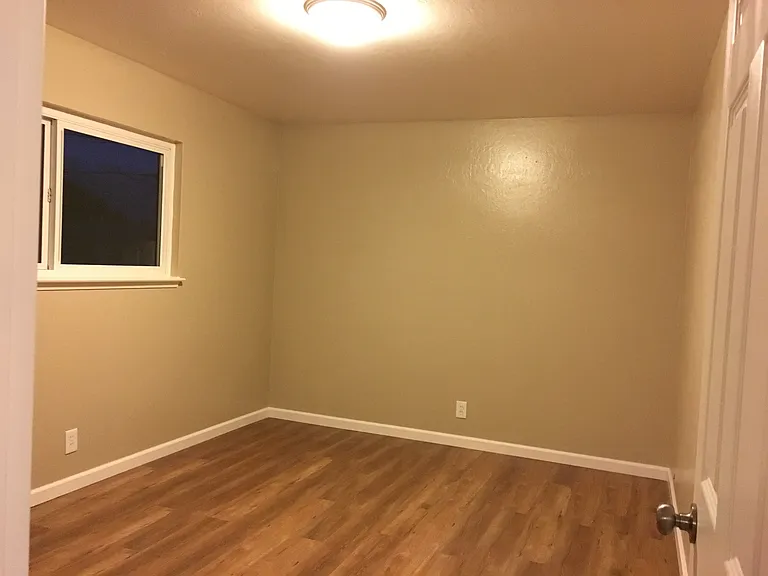755 E Duane Ave #H — Photo 17