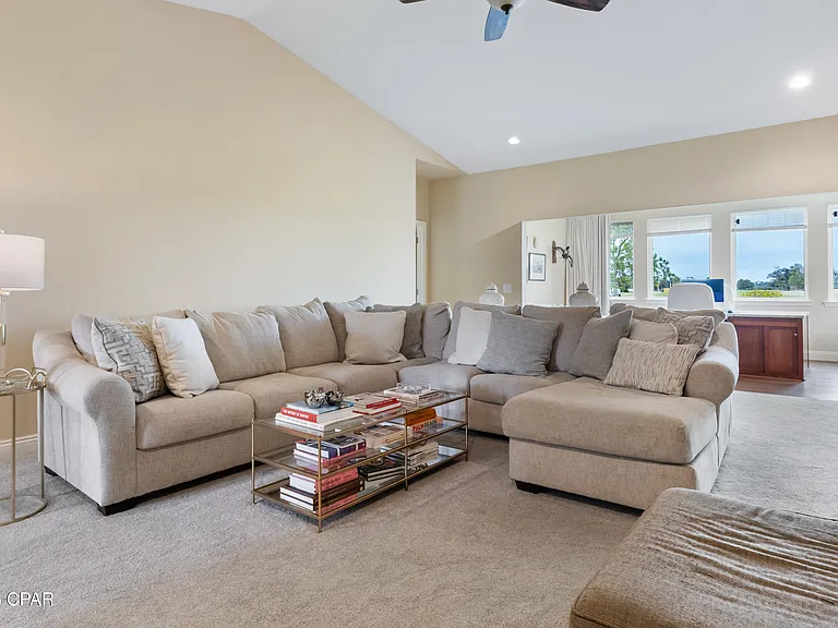 3243 Country Club Dr — Photo 10