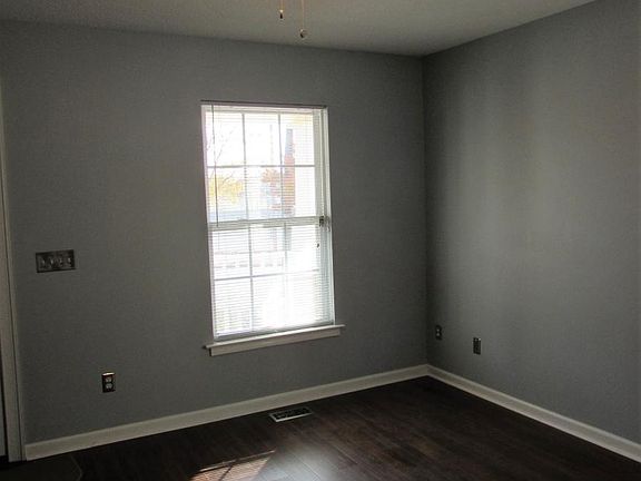 4th image of 304 Green Ave