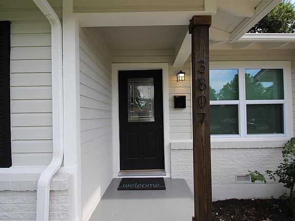 2nd image of 3807 Briscoe St