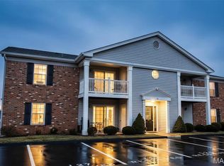 10 Berview Cir APT D, Saint Louis, MO 63129
