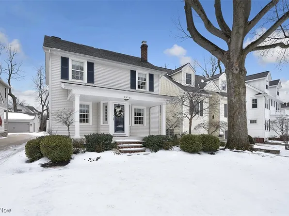 19731 Roslyn Dr, Rocky River, OH 44116