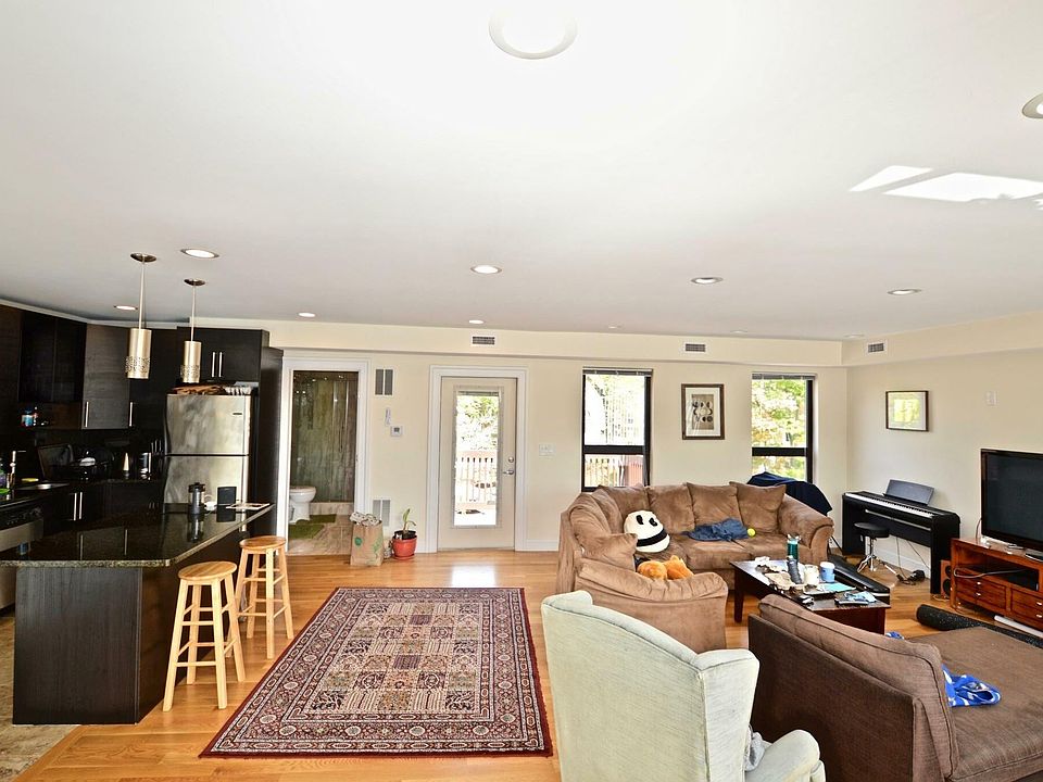 1st image of 1616 Beacon St #5
