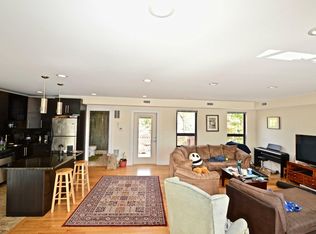 1616 Beacon St #5, Brookline, MA 02446
