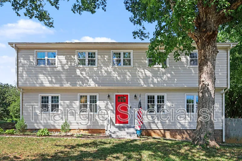4101 Pickwick Dr