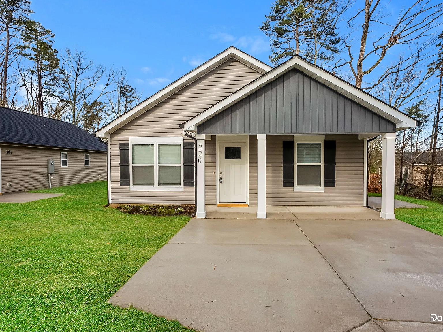 3 bed, 2.0 bath, 1205 sqft, $1,615 — Photo 1
