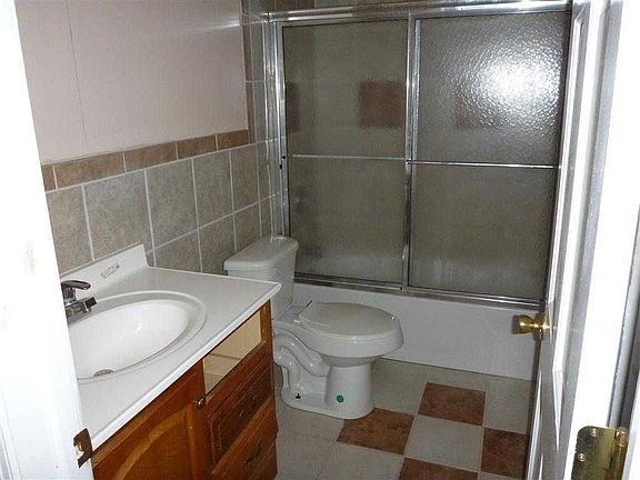 5th image of 724 Gray Oak Dr
