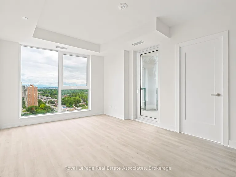 25 Cordova Ave #1812 — Photo 1