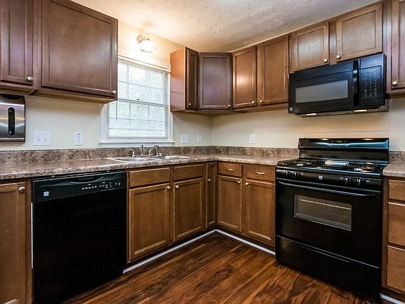 5th image of 2464 Chauncey Ln SW