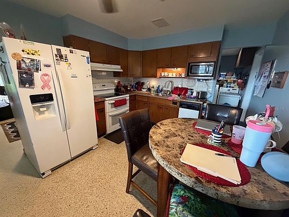 5th image of 1455 QUINCE AVENUE