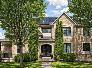 2353 Woodcrest Dr, Oakville, ON L6M 4S2
