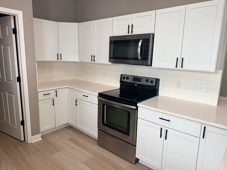 15305 Saratoga St — Photo 11