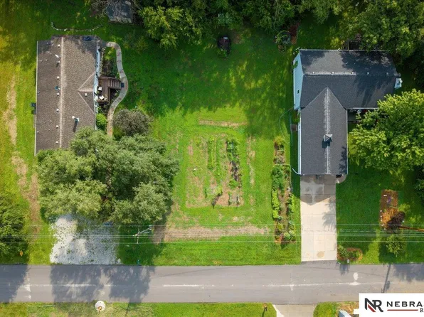 1916 Beaver Lake Blvd, Plattsmouth, NE 68048