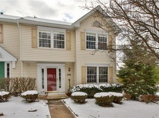 226 Fieldbrook Dr, Canonsburg, PA 15317