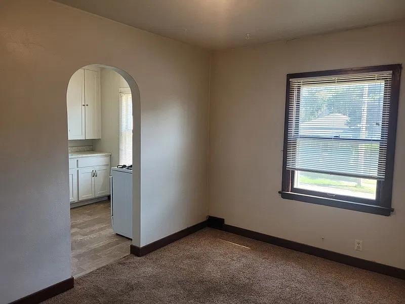 1 bed, 1.0 bath, 400 sqft, $725 — Photo 2