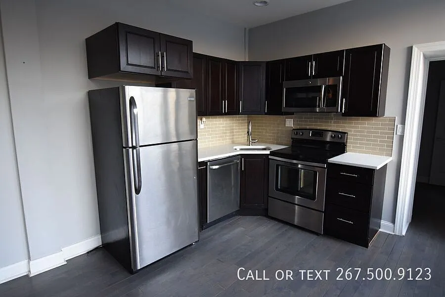 Perfect Location, Perfect Apartment. Visit Us Today! — Photo 3