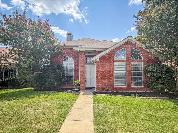 573 Lake Forest Dr, Coppell, TX 75019