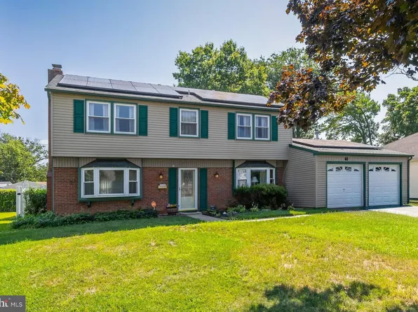40 Norwood Ln, Willingboro, NJ 08046