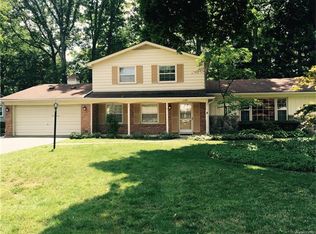 5559 Normanhurst Dr, West Bloomfield, MI 48322