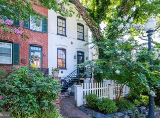 1209 35th St NW, Washington, DC 20007