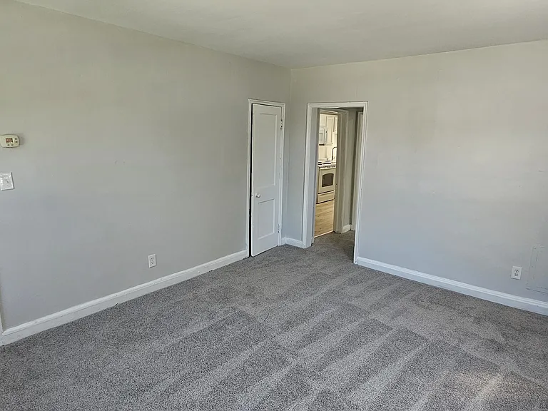 2927 Cornwall Rd #1 — Photo 10
