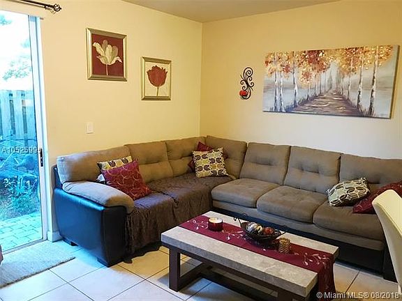4th image of 2853 SE 1st Dr Unit 11
