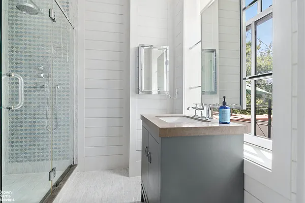 Rented by Brown Harris Stevens | media 29