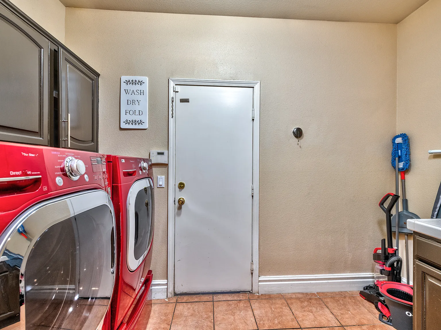 4 bed, 1942 sqft, $3,500 — Photo 4