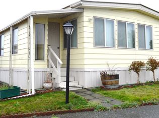 1586 Queens Row, Fortuna, CA 95540