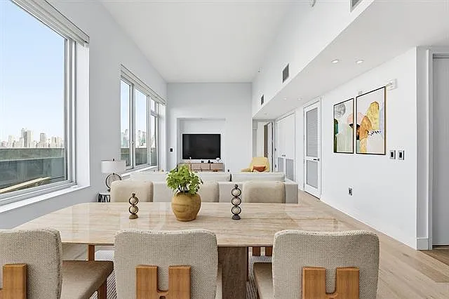 1 bed, 1.5 bath, 1195 sqft, $5,500 — Photo 3