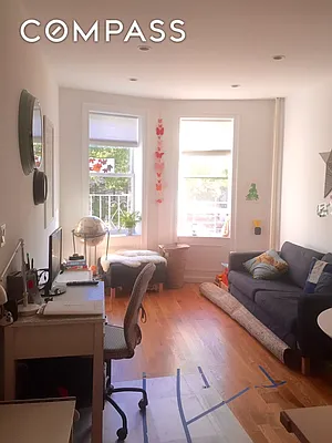 Rented by Compass | media 24