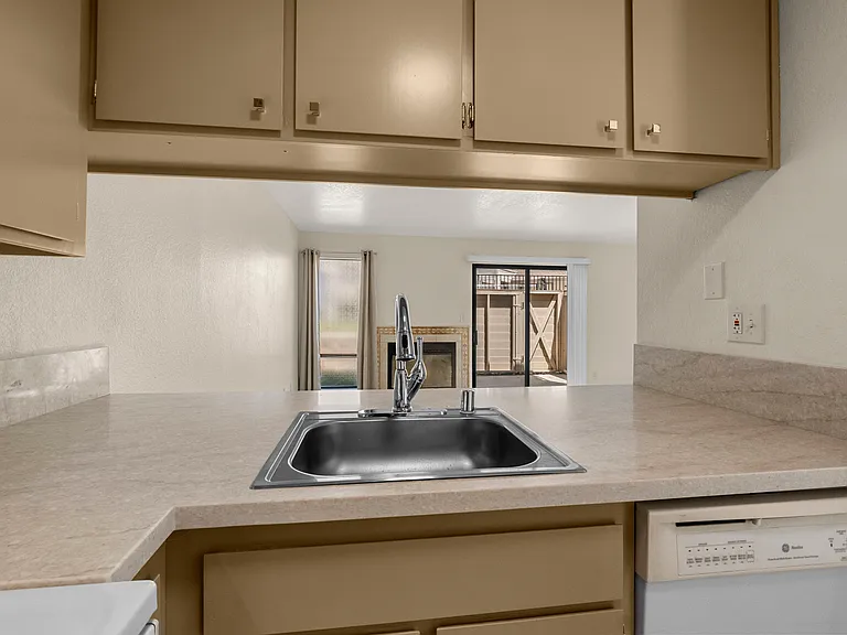 5607 Walnut Ave #9 — Photo 12