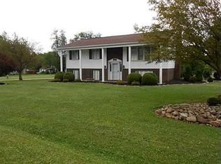 114 Elm Dr, Rices landing, PA 15357