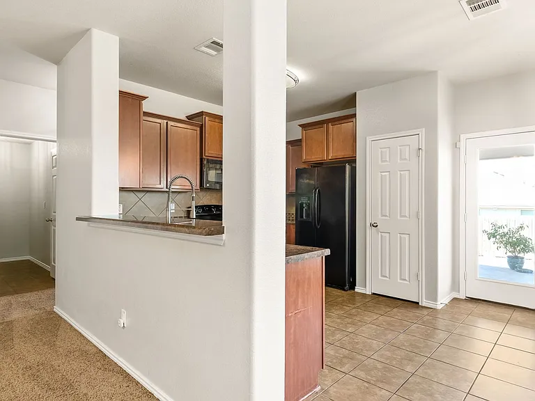 9510 Shimla Dr — Photo 5