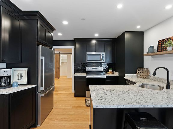 3rd image of 179 Butternut St #7