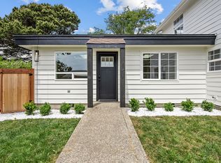 1055 NE Avery St #A, Newport, OR 97365