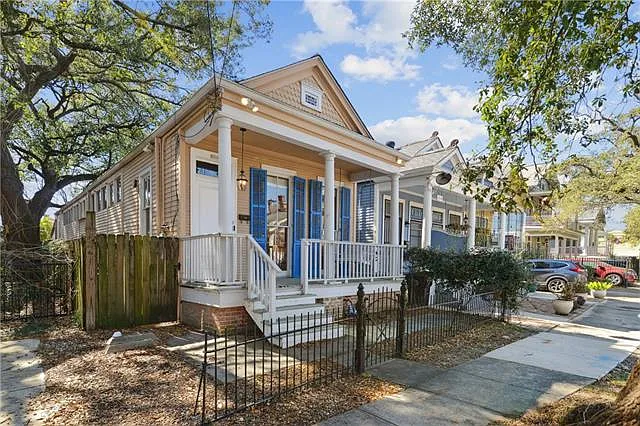 8216 Spruce St — Photo 2
