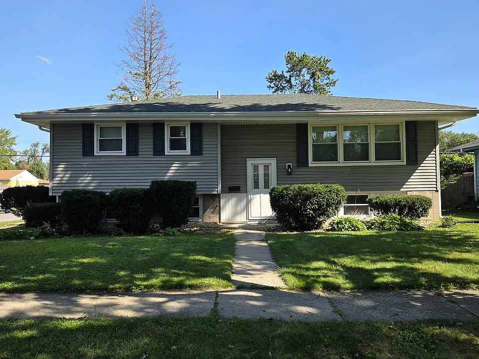 3405 Grand Blvd