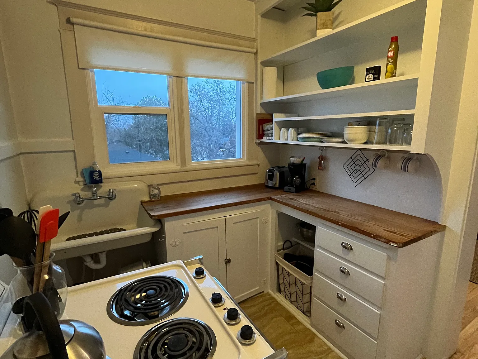 856 E Carter St — Photo 3