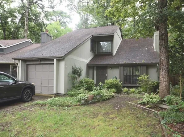 704 Ninebark Ct, Newport News, VA 23608